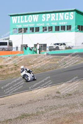 media/Apr-20-2025-AHRMA (Sun) [[393a79c373]]/Race/Group 11 early race/Turn 4b/